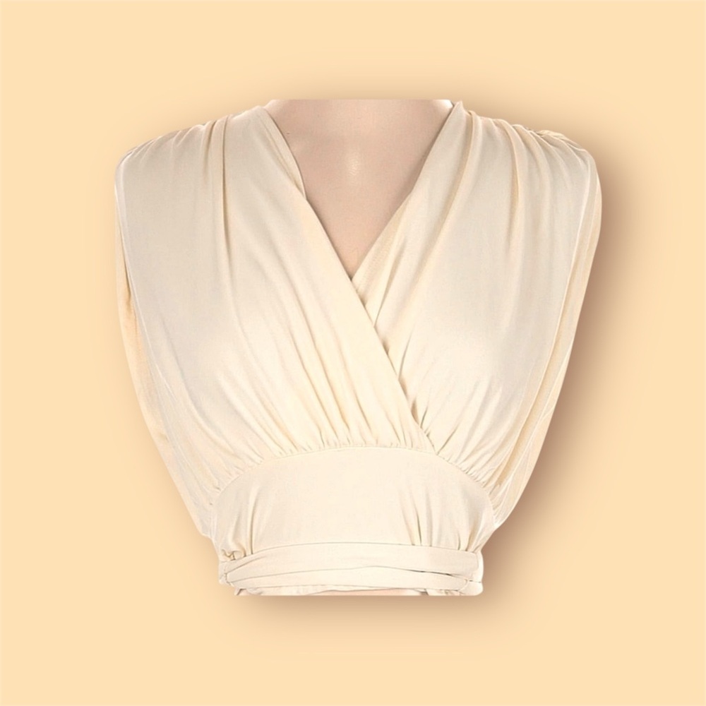 WOMEN’S Express White Top. Size M